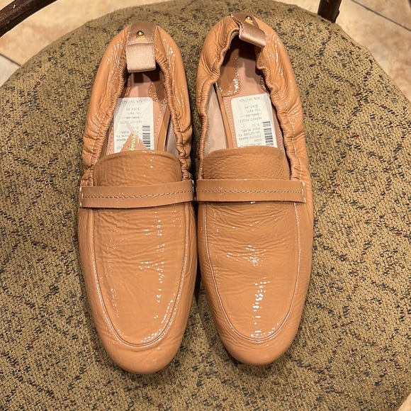 Ferragamo Patent Ballet Loafer - Picture 3 of 11